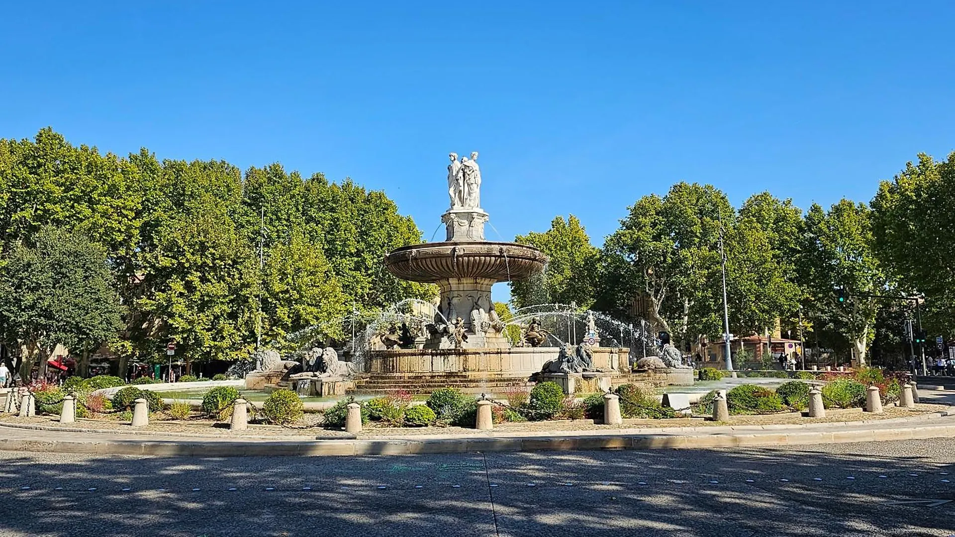 Grand Appartement Avec Vue Sur La Fontaine De La Rotonde 普罗旺斯地区艾克斯 0*,